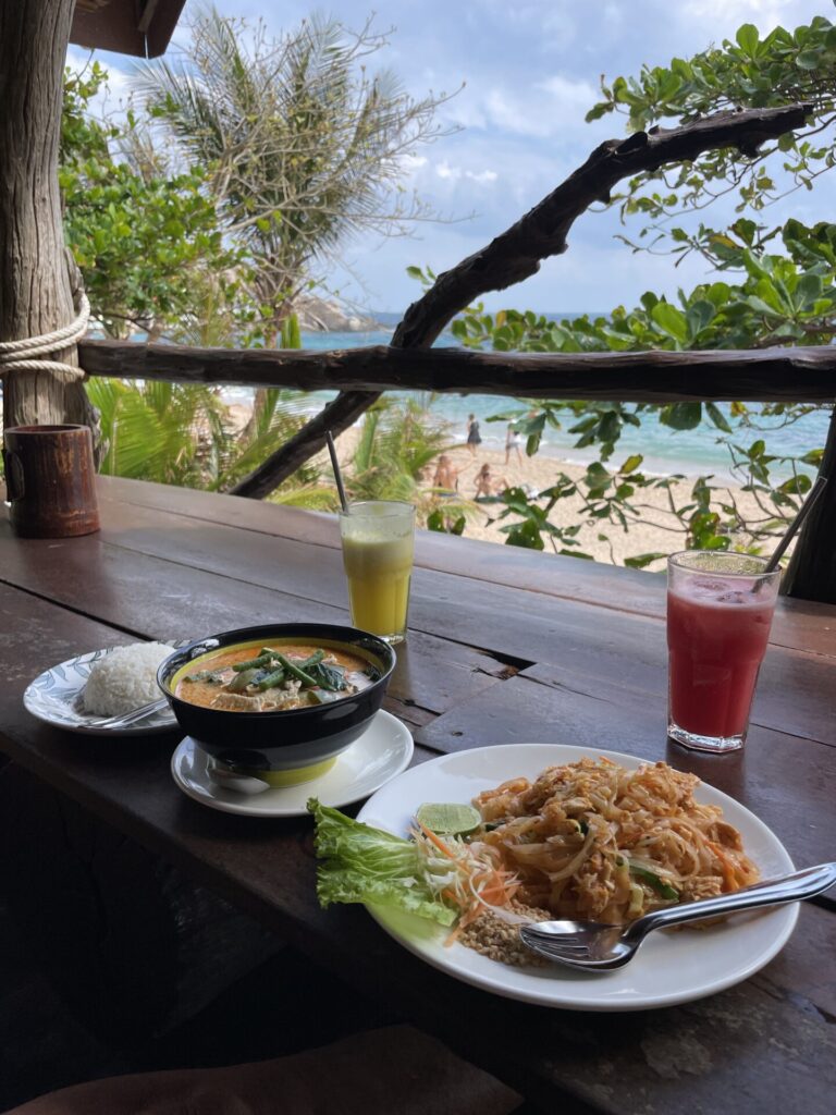 Koh Tao vs Koh Samui: Why I Love One More Than The Other (Honest Review 2026)