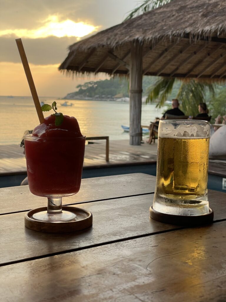 Koh Tao vs Koh Samui: Why I Love One More Than The Other (Honest Review 2026)