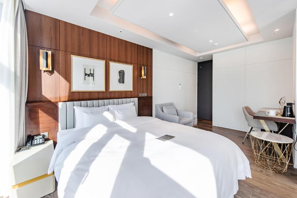 Where to Stay in Busan: My First Timers Guide with the Best Hotels & Areas (2026) 