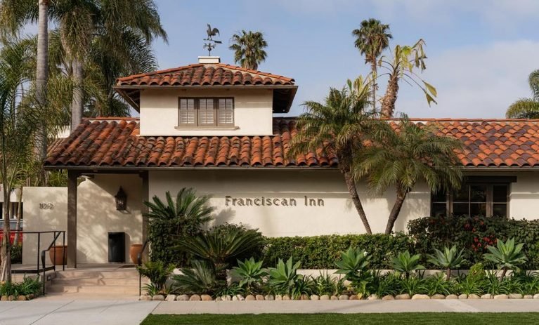 Where to Stay in Santa Barbara California: My Top 7 Hotels & Areas in 2026
