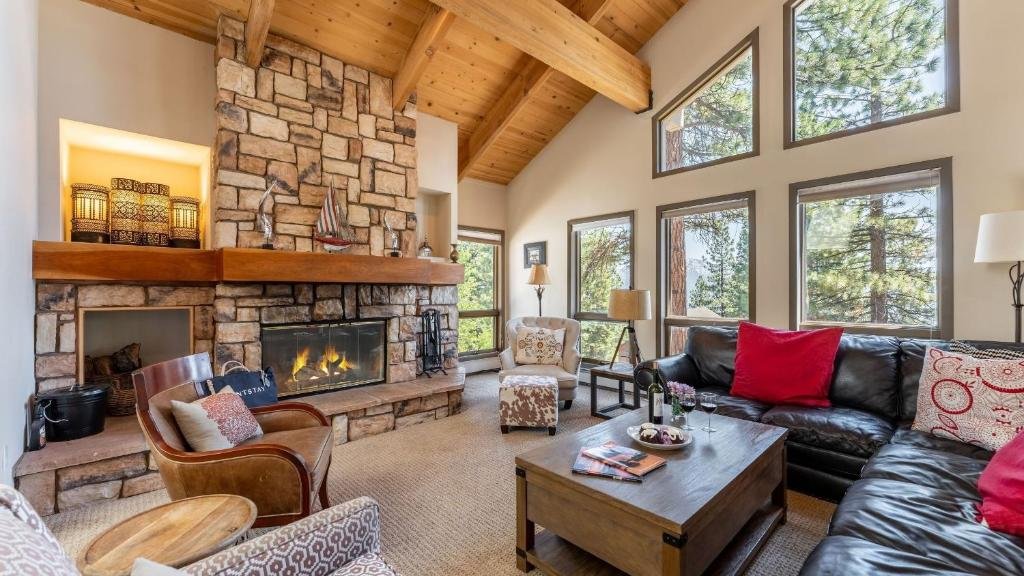 Where to Stay in Lake Tahoe: My TOP Areas & Hotels in 2026 (Summer)