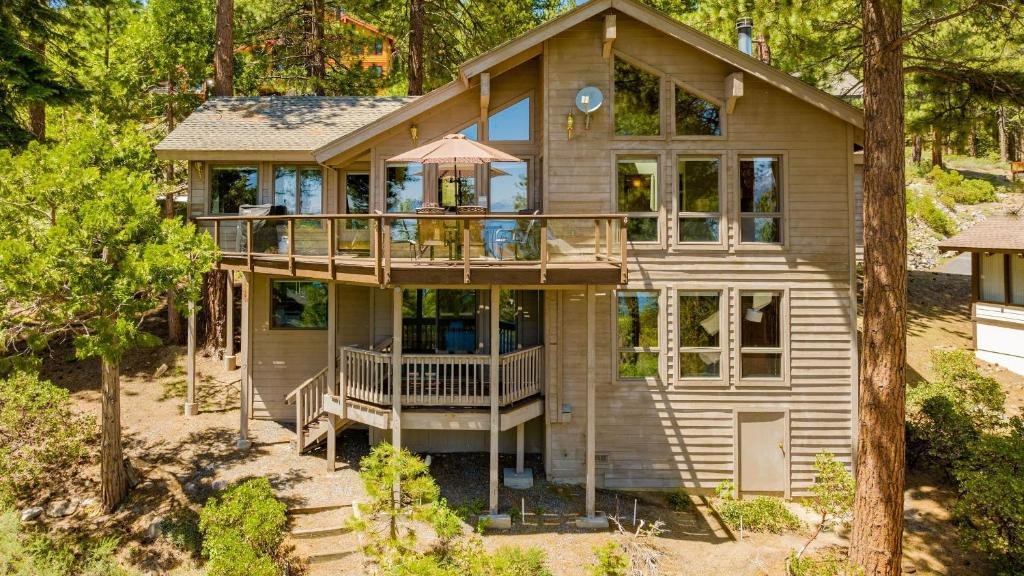 Where to Stay in Lake Tahoe: My TOP Areas & Hotels in 2026 (Summer)