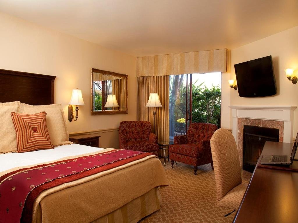 Where to Stay in Monterey California: My Favorite Areas & Hotels in 2026