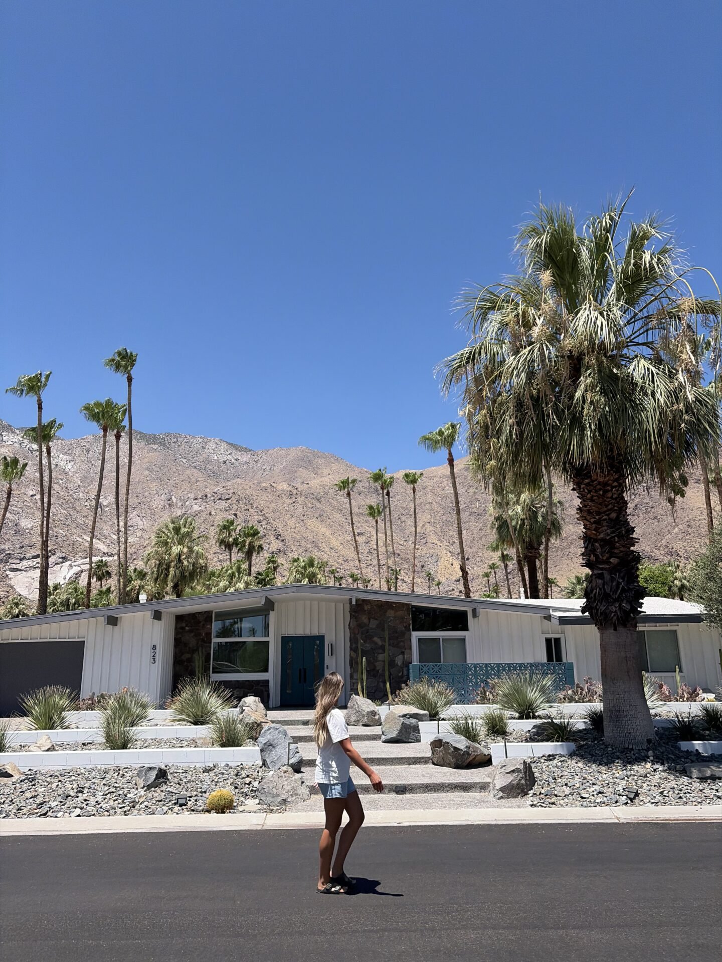 Where to See Cool Houses in Palm Springs California: My Favorite Spots for Mid-Century Homes 2026